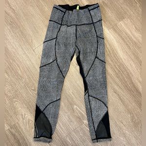 Black & White Lululemon Leggings | Size 6